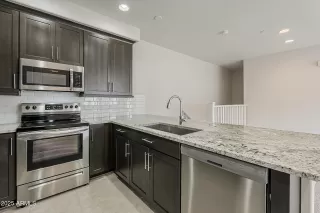Photo #3: 6844038 Listing 