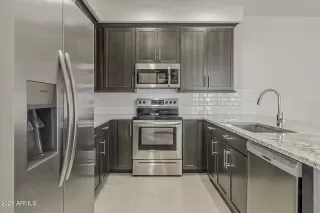 Photo #4: 6844038 Listing 