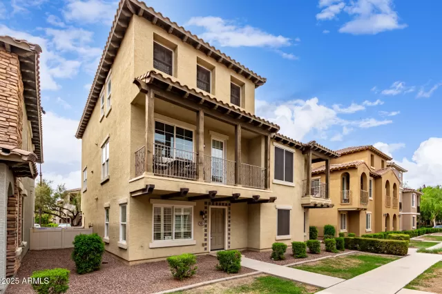 MLS: 6844088 Condo For Sale