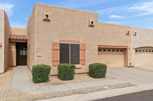 MLS: 6844092 Condo For Sale