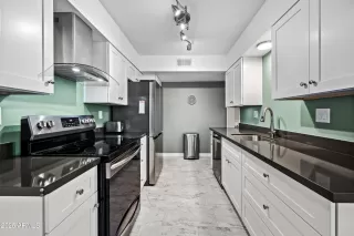 Photo #6: 6844155 Listing 