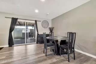 Photo #6: 6844355 Listing