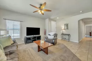 Photo #6: 6844356 Listing