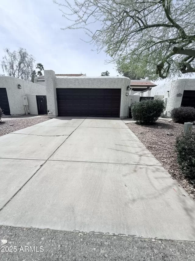 MLS: 6844365 Condo For Sale