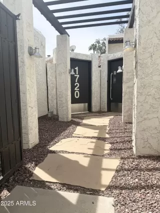 Photo #2: 6844365 Listing 