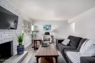 Photo #2: 6844438 Listing