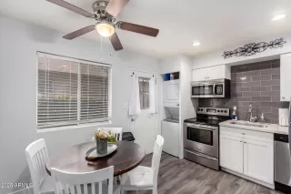 Photo #4: 6844438 Listing