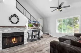 Photo #5: 6844524 Listing