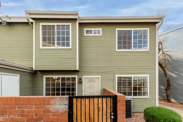 MLS: 6844616 Condo For Sale