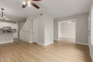 Photo #6: 6844616 Listing 