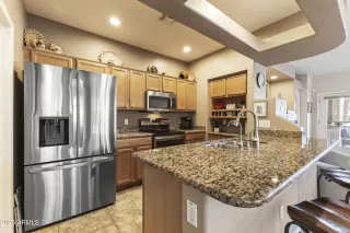 Photo #6: 6844650 Listing