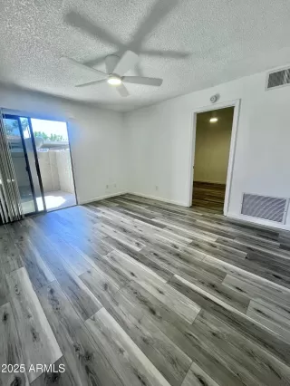 Photo #1: 6844681 Listing 