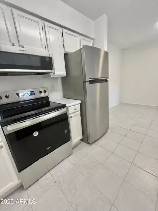 Photo #5: 6844681 Listing 