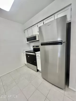 Photo #6: 6844681 Listing 