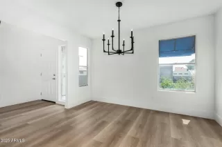 Photo #4: 6844750 Listing