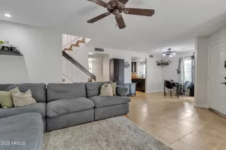 Photo #5: 6844767 Listing 