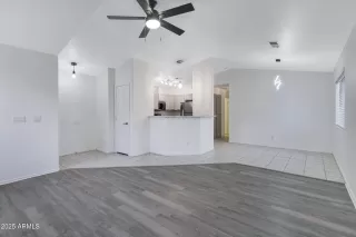 Photo #5: 6844813 Listing