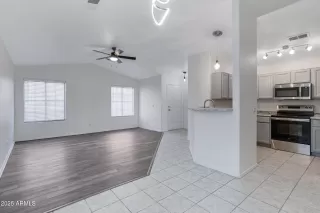 Photo #6: 6844813 Listing