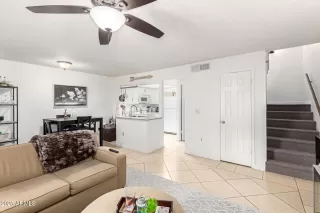 Photo #4: 6844831 Listing 