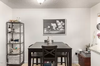 Photo #6: 6844831 Listing 