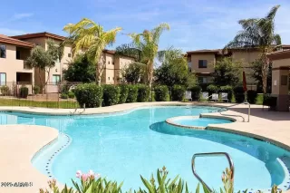 Photo #4: 6844984 Listing