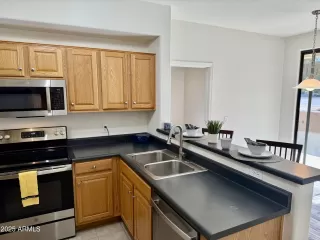 Photo #6: 6844984 Listing