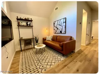 Photo #6: 6845158 Listing