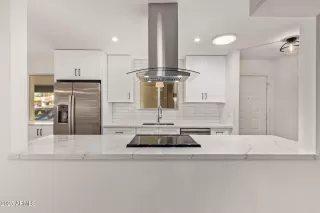 Photo #4: 6845433 Listing