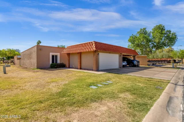 MLS: 6845526 Condo For Sale