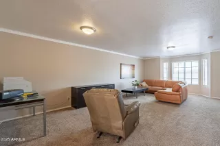 Photo #6: 6845836 Listing