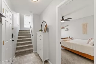 Photo #1: 6845982 Listing