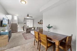 Photo #5: 6845982 Listing