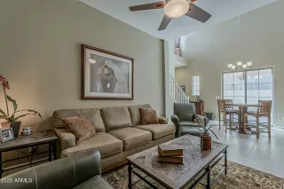 Photo #3: 6846131 Listing