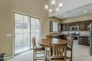 Photo #5: 6846131 Listing