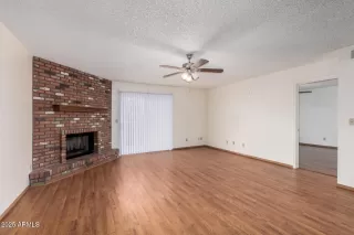 Photo #4: 6846236 Listing 