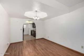 Photo #6: 6846236 Listing 