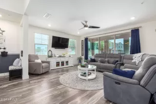 Photo #2: 6846320 Listing 