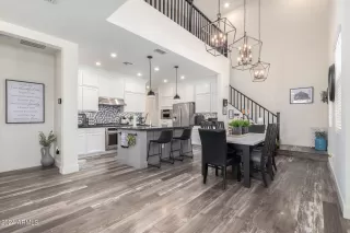 Photo #6: 6846320 Listing 