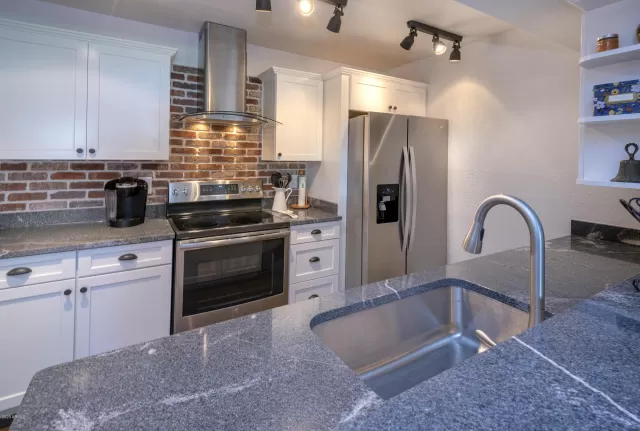 MLS: 6846436 Condo For Sale