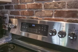 Photo #4: 6846436 Listing 