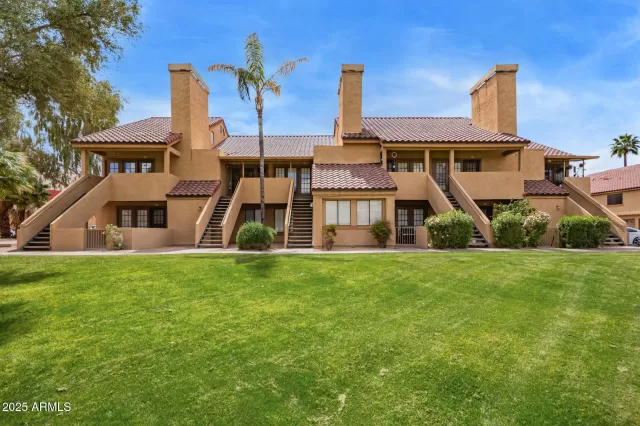 MLS: 6846492 Condo For Sale