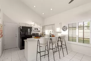 Photo #3: 6846633 Listing