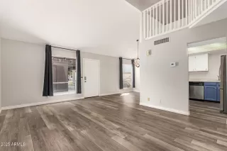 Photo #5: 6846846 Listing 