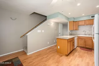 Photo #4: 6846868 Listing 