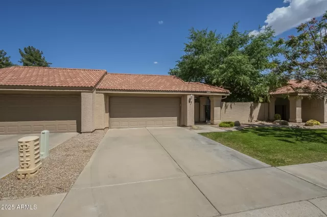 MLS: 6846909 Condo For Sale