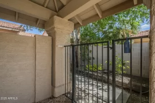 Photo #4: 6846909 Listing