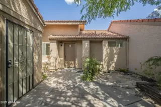 Photo #6: 6846909 Listing