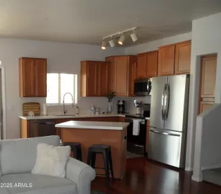 Photo #2: 6846926 Listing