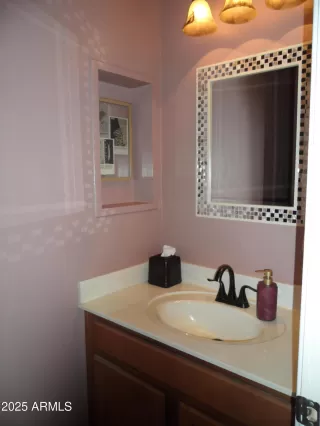 Photo #4: 6846926 Listing