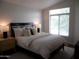 Photo #5: 6846926 Listing